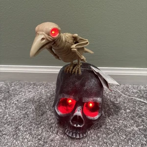 Animated Talking Crow on Skull LED Lights & Moves NEW - Picture 1 of 7