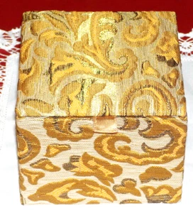 BOITE A BIJOUX EN BROCART CARREE MORDOREE ARTISANAT*** - Picture 1 of 3