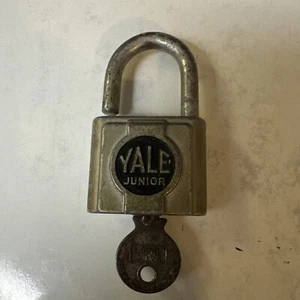 Yale junior padlock with One  key made in the USA - Picture 1 of 6