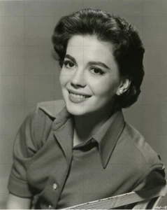 NATALIE WOOD - 10" x 8" b/w Warner Bros. Studio Portrait Photograph 1950s - Bild 1 von 1