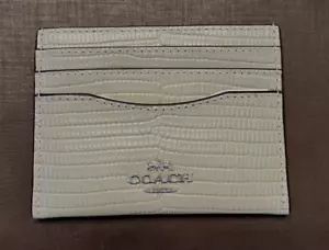 Estuche Coach Slim Identificación Lagarto Cuero Repujado Plateado/Verde Pálido Nuevo con Etiquetas Precio de venta sugerido por el fabricante 128 USD - Imagen 1 de 2