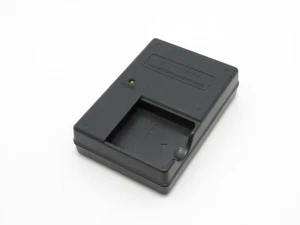 Genuine OEM Olympus LI-50CAA Battery Charger for Olympus Li-50B Li-ion Battery - Imagen 1 de 8