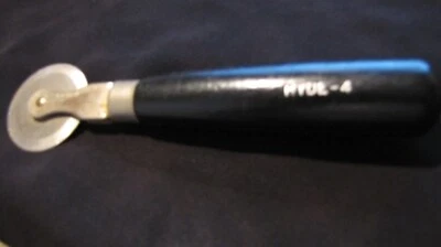 Vintage I.P.Hyde Southbridge MA USA Metal Paper Wheel Cutter #4 Blk Wood Handle - Image 1 of 4