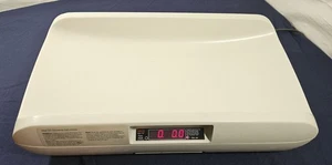 Báscula electrónica para bebé Seca 727 Ibs/Kg - Adaptador de corriente. - Imagen 1 de 7