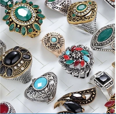 Großhandel 50stk. Retro Herren Damen Stein Ringe Silber Mode Schmuck - Bild 1 von 3