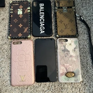 iPhone 11 Pro Max comes with three luxury cases - Zdjęcie 1 z 21