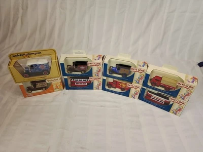 Modelos Lledo Days Gone en caja x 7 modelos Matchbox de antaño x 1 Foto 1 de 4