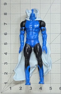 McFarlane DC Stecker Gehäuse verdrahtet Cape Obsidian Infinity inkl. 7" maßgefertigte Futterteile - Bild 1 von 3