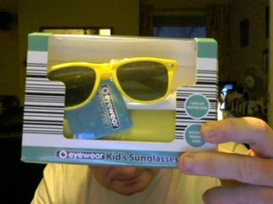 GAFAS DE SOL AMARILLAS 100% UV Y ESTUCHE CUMPLEAÑOS UNISEX VACACIONES AHORRA £££s - Imagen 1 de 1