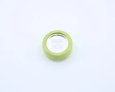 A0 Authentic CHANEL Green Mirror Logo 1 Hole 20mm Replacement Shank Button - Image 1 of 3