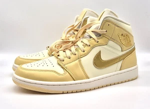 Air Jordan 1 Mid SE Pale Vanilla/Metallic Gold gr.43 - Bild 1 von 11