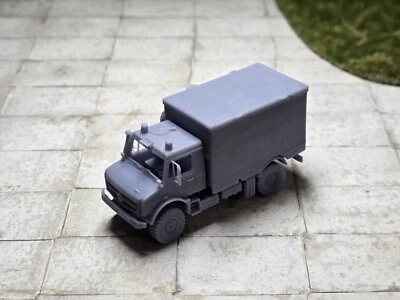 Unimog U4023 Strobel Rettungswagen 1:87 H0 Inkl. Verglasung  - Bild 1 von 4