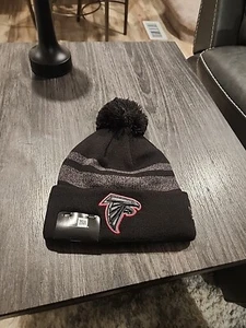 Atlanta Falcons New Era Black Dispatch Cuffed Knit Hat With Pom NFL NWT OSFA - Picture 1 of 4