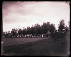 ONE EARLY 1900s ANTIQUE GLASS NEGATIVE, NEWPORT, ME, "BASEBALL GAME, CARS" #1 - Picture 1 of 2