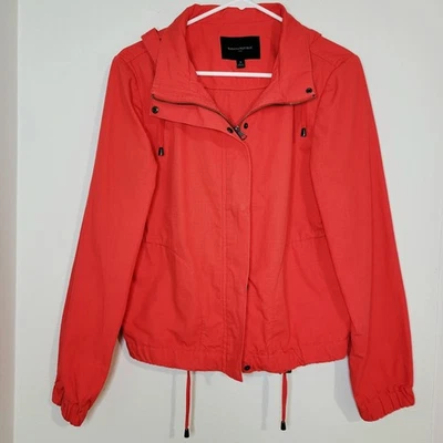 Chaqueta cortavientos ligera con capucha Banana Republic naranja/rojo. Talla M Foto 1 de 4
