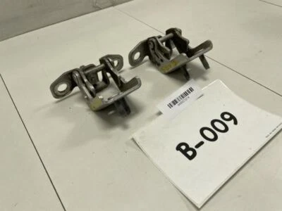 2007 FORD FIVE HUNDRED REAR LEFT UPPER & LOWER DOOR HINGE OEM+ - Image 1 of 4