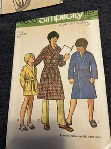 Vintage Simplicity Pattern 9635 Boys Robe In 2 Lengths, Size 6 Chest 25 1971 CUT - Picture 1 of 11