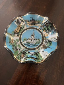 Walt Disney World Vintage Scalloped Edge Glass Candy Dish Ash Tray Plate 7.5 In - Picture 1 of 8