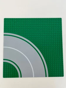 LEGO Baseplate Baseplate 613p01, 32 x 32 Street Curve Building Plate Green - Picture 1 of 2
