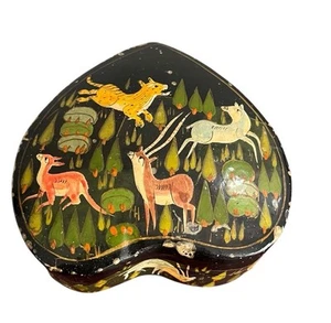 Vintage Paper Mache Heart Shape Lacquered Trinket Box  Kashmir Animals - Picture 1 of 11