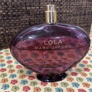 MARC JACOBS LOLA Eau De Parfum Spray Perfume for Women 70% (3.4 oz/100ml) - Picture 1 of 7