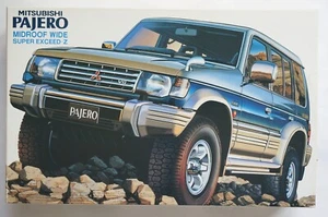 FUJIMI 1/24 Mitsubishi Pajero/Montero Midroof Wide Super Exceed-Z model kit - Picture 1 of 9