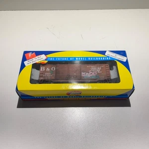 Athearn RTR HO Scale B&O #294216 40' Double Door Boxcar Weathered Graffiti Boxed - Bild 1 von 12