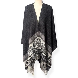 Sciarpa poncho scialle V.FRAAS aperta davanti morbida e accogliente Paisley Boho Lagenlook - Foto 1 di 15