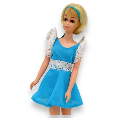 De Colección Francie Hair Happenins #1122 Rubia Twist Turn Muñeca 1970 Conjunto Zapatos de Vestir Foto 1 de 4