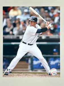 Clete Thomas Unsigned 8x10 Licensed Photo File Detroit Tigers Minnesota Twins - Picture 1 of 1