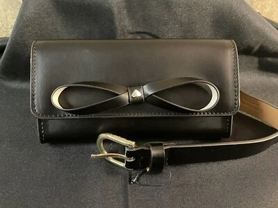 KATE SPADE New York Bolsa de Cinto com Laço Skinny Preta Feminina Tamanho P/M NOVA - Imagem 1 de 4