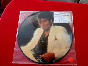 MICHAEL JACKSON~ THRILLER~ STILL IN ORIG. BAG ~ HYPE STICKER~ PICTURE DISC  LP - Foto 1 di 2