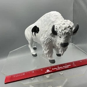 Bemalte 9" Bison Figur weiße Büffelschnabel Dekor Skulptur mit Original Logo - Bild 1 von 9