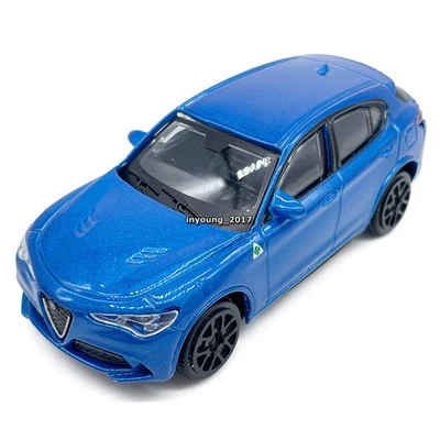 Модель игрушечного автомобиля Alfa Romeo Stelvio литая игрушка автомобиль игрушки для мальчиков подарки 1:43 - Изображение 1 из 4