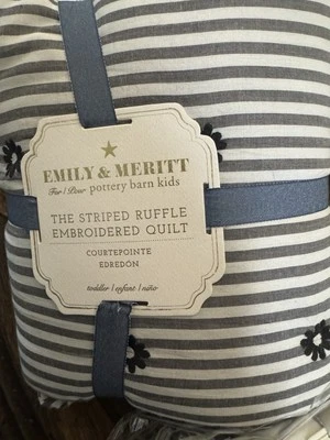 Edredón y falda de cuna Pottery Barn Kids Emily & Meritt a rayas con volantes Foto 1 de 4