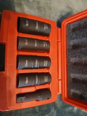 Juego de enchufes de impacto abatibles de pared delgada de 1/2" SAE y mm Foto 1 de 2