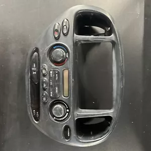 2003-2004 TOYOTA SEQUOIA TEMPERATURE CONTROL: SR5: 84010-0C161 - Picture 1 of 7