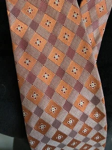 J. Crew Geometric Diamonds 100% Silk Orange Men’s Tie Made In Italy - Picture 1 of 4