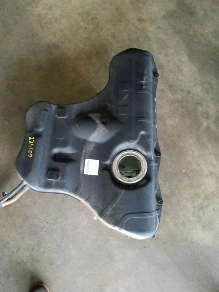 (LOCAL PICKUP ONLY) Fuel Tank Metal Opt 2LE Fits 06-10 BEETLE 1268490 Foto 1 de 4