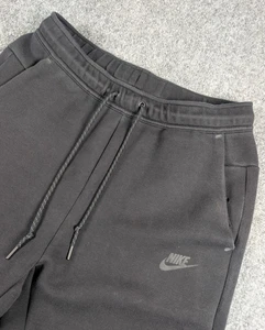 Nike Tech Fleece Jogginghose Herren Medium schwarz sportlich Kordelzug Fitnessstudio - Bild 1 von 10