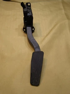 OEM 2017 Dodge Grand Caravan Gas / Accelerator Pedal Assembly 05281418AD - Picture 1 of 5