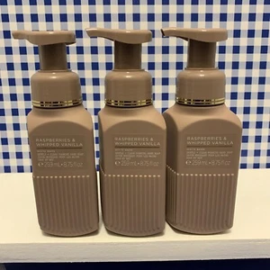 3X ~Bath Body Works ~ RASPBERRIES & WHIPPED VANILLA ~ Gentle Foaming Hand Soap - Picture 1 of 1