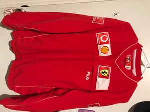 Jerséis y sudaderas de Ferrari para hombre | Tienda Ferrari