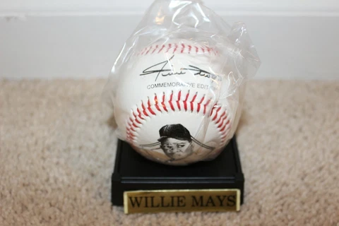 Willie Mays Commemorative Baseball 1995 Avon Gift Collection - New Cover