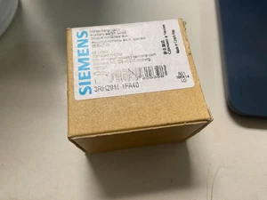 SIEMENS 3RH2911-1FA40 AUXILIARY SWITCH BLOCK 4NO 10A NIB - Picture 1 of 1
