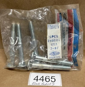 New Holland 280806 CASE IH ~ 5 Pk Carrier BOLT ~ Fits 149 Models ~ NOS - Picture 1 of 3