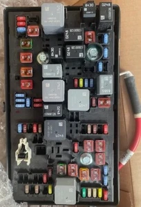 GM fuse box 13343936 New OEM - Picture 1 of 2