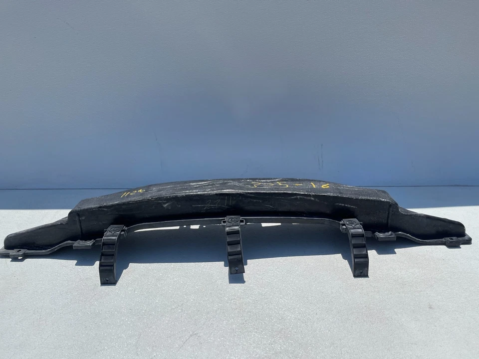 Reforço de para-choque traseiro OEM para Hyundai Elantra Sedan (construído nos EUA) 86631-3Y700 - Imagem 1 de 4