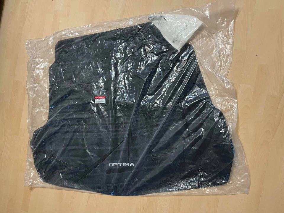 Alfombrilla de carga trasera 2016 a 2021 OEM Kia Optima D5F12-AC000 negra Foto 1 de 1