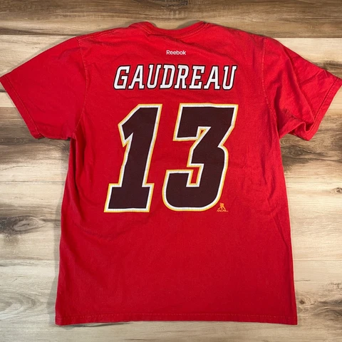 Johnny Gaudreau Calgary Flames Shirt Mens Large Reebok Crewneck Red Cover